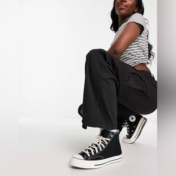 NWT Levi's 94 Baggy Cargo Pants In Black Size 30 Women's - Picture 5 of 11